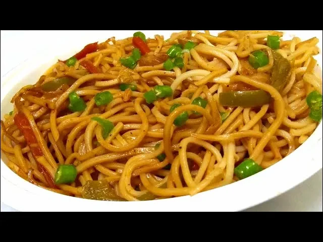 दिल्ली वाली मशहूर स्‍पेशल चाउमीन बनाने का आसान तरीका |Tasty & Delicious Veg  Chowmein |Noodles Recipe دیدئو dideo